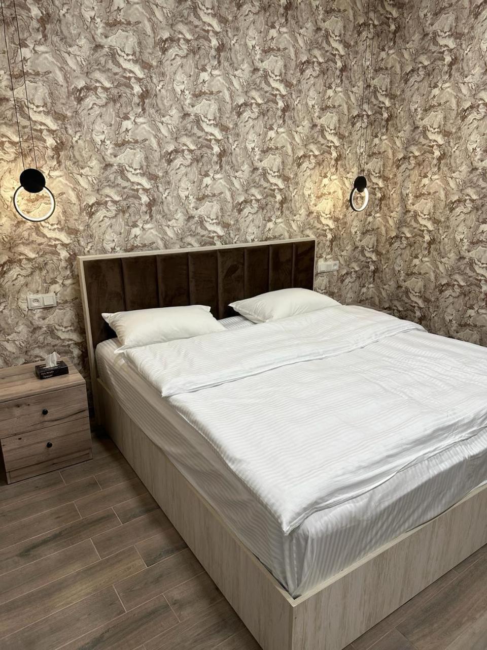 Отель Lux Plaza P'arak'ar Экстерьер фото